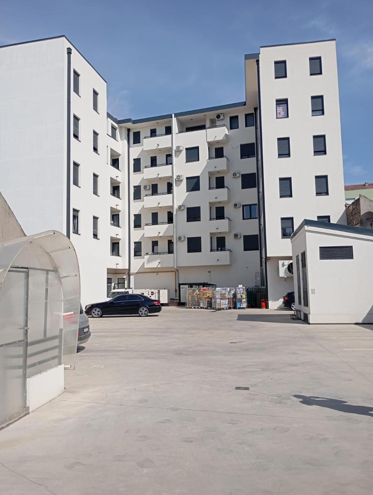 Alaska With Parking Apartment *